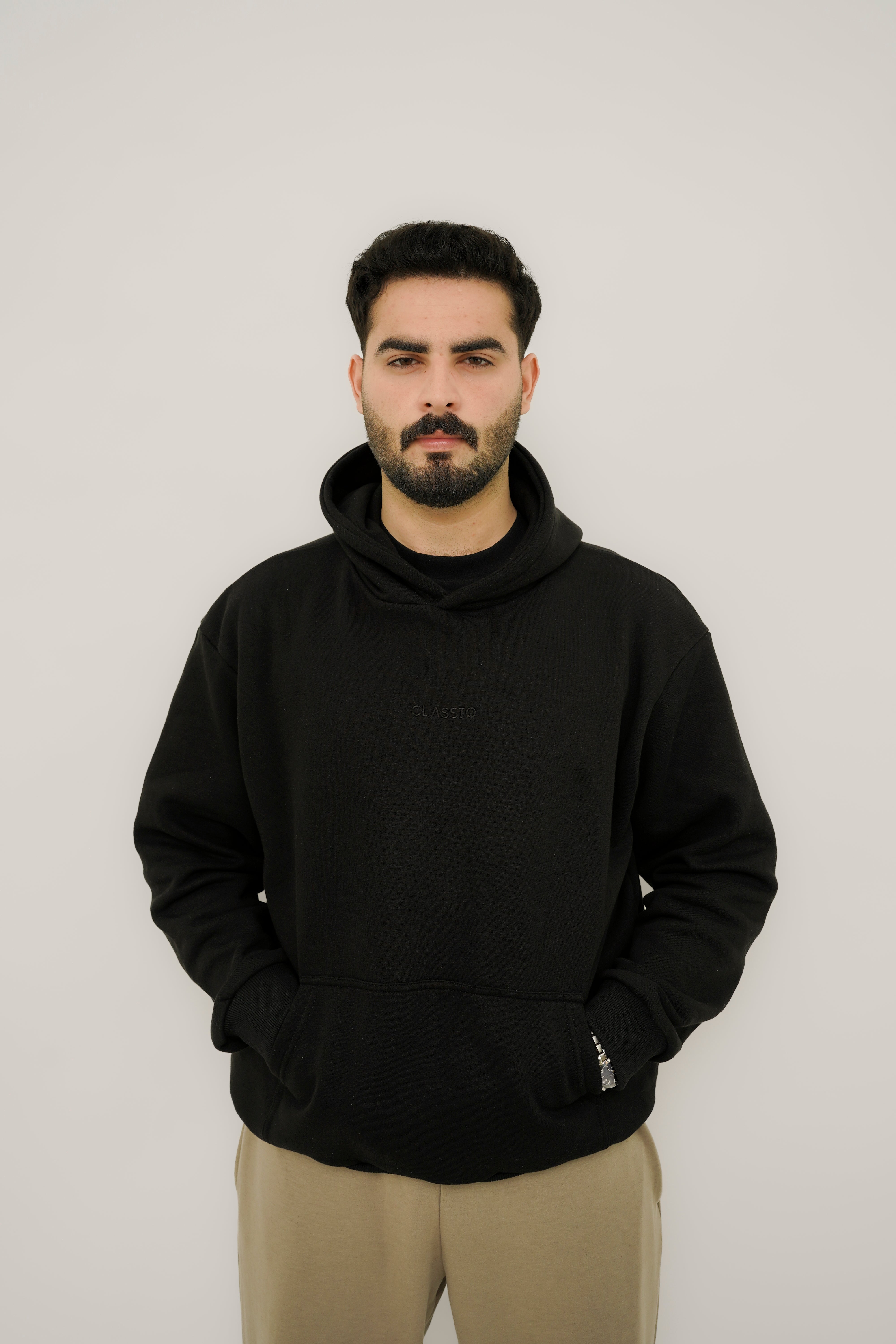 BLACK OVERSIZED HOODIES